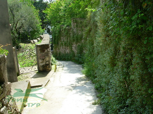 Bagaric-doroga do plyazu