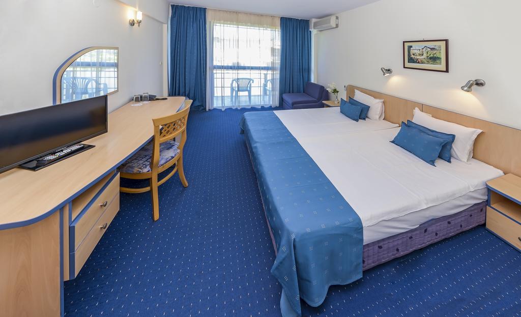 HOLIDAY PARK (4*)